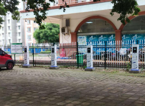 柳州市第八中學(xué)-7KW立式交流充電樁-6 柳州市第八中學(xué)-7KW立式交流充電樁-6