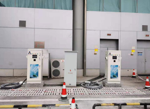 重慶江北機(jī)場停機(jī)坪室內(nèi)充電站60KW-7KW充電樁(圖1)